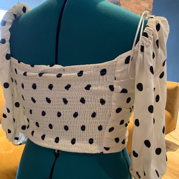 Polka crop top with long puffy sleeves - Picture 5 of 8